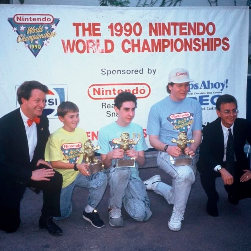 Avión de Papel, Entretenimiento, Nintendo World Championship 1990, ganadores del torneo, trofeos, competencia de videojuegos